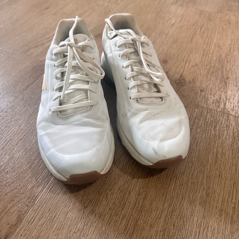 Skechers white Golf Shoes